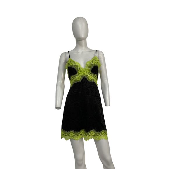 Alice + Olivia 'Zaira' Black Viscose Lace Trim Mini Dress Size 2 - NWT - Picture 2 of 5